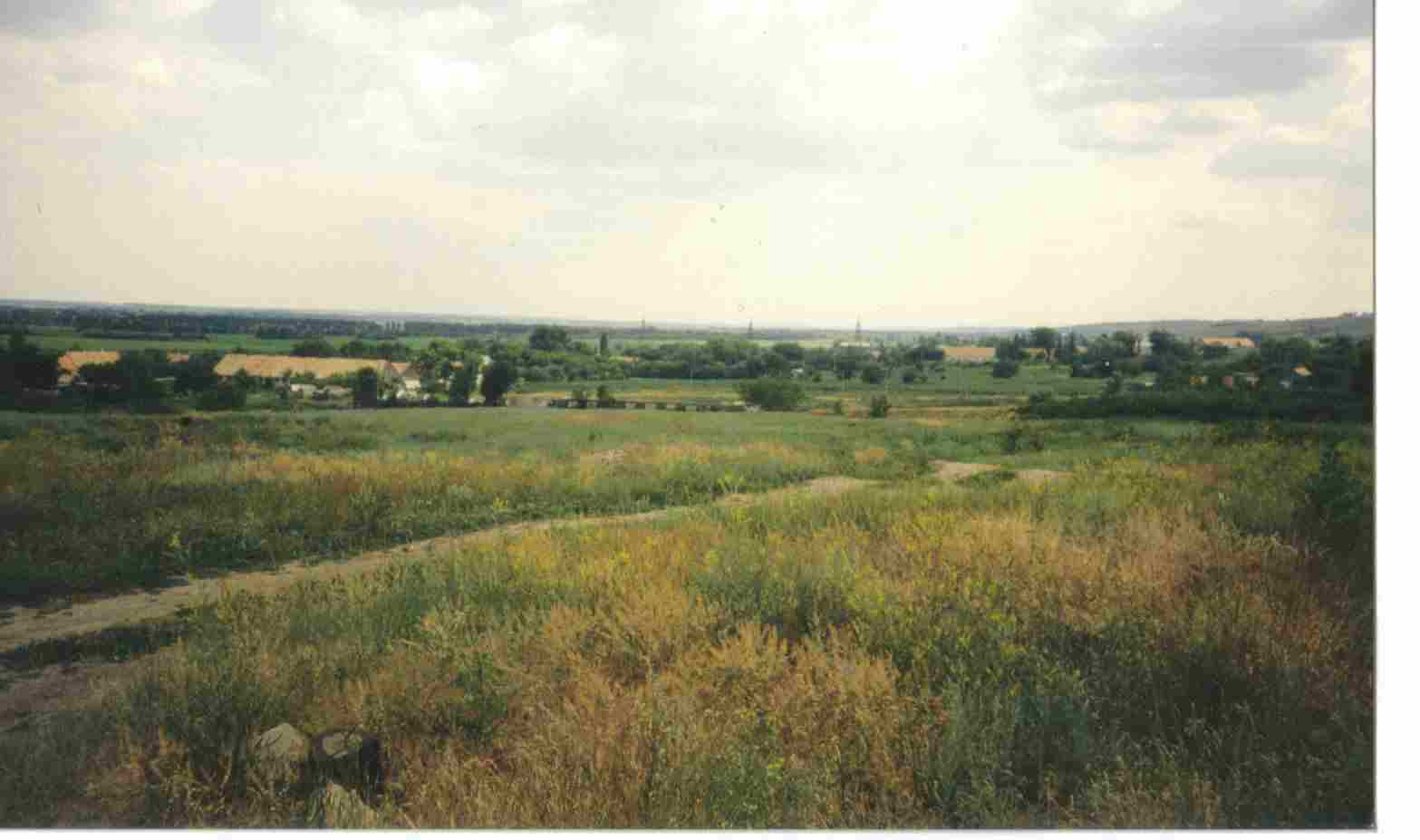 Blich vom Kirchenhügel zur Zentralschule, 1996.
